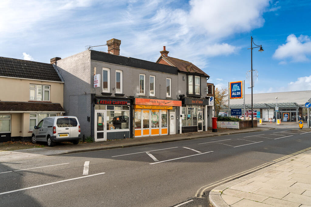 Main image of property: 202 West Street, Fareham, Hampshire, PO16 0HF