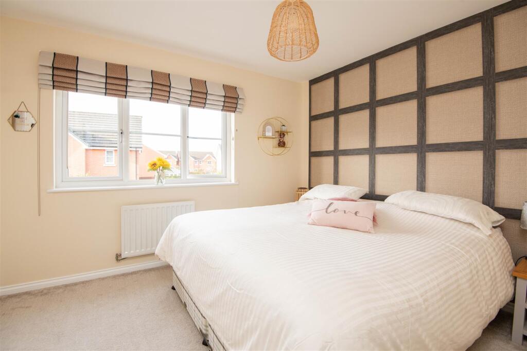 Old Thorns Crescent, Buckshaw Village, Chorley photo 4