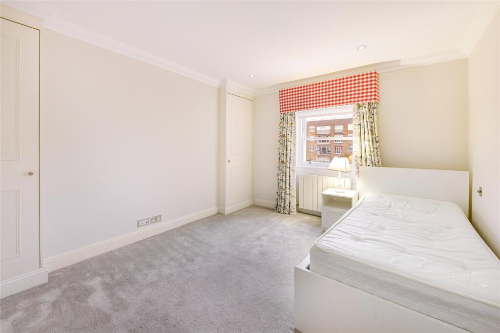 4 bedroom terraced house for rent