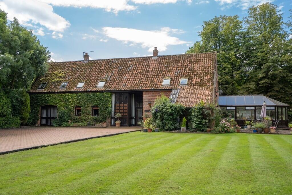 6-bed house on Tasburgh, £975,000