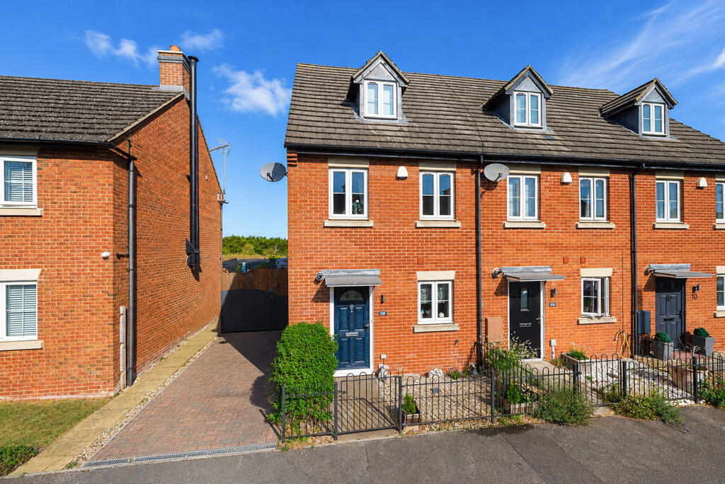 Main image of property: South End Lane, Northall, Buckinghamshire, LU6 2EX
