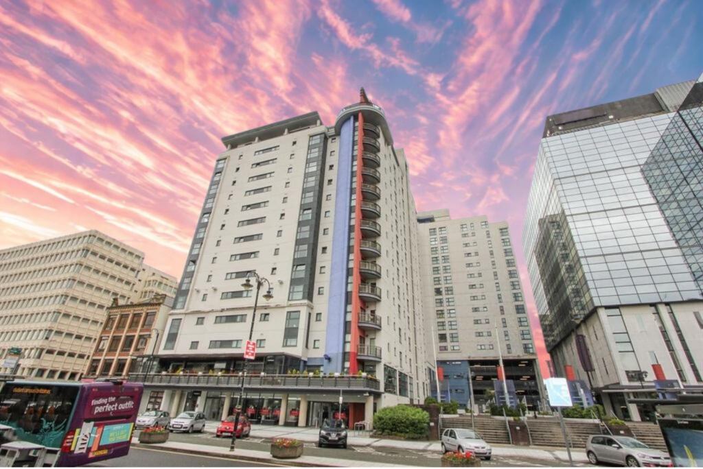 2-bed apartment on 254 Landmark Place, Churchill Way, Cardiff, CF10 2HT, £185,000