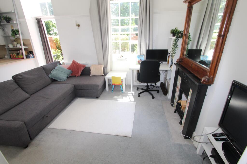 Apartment in Winchester, Tapnage, Wickham - View 4