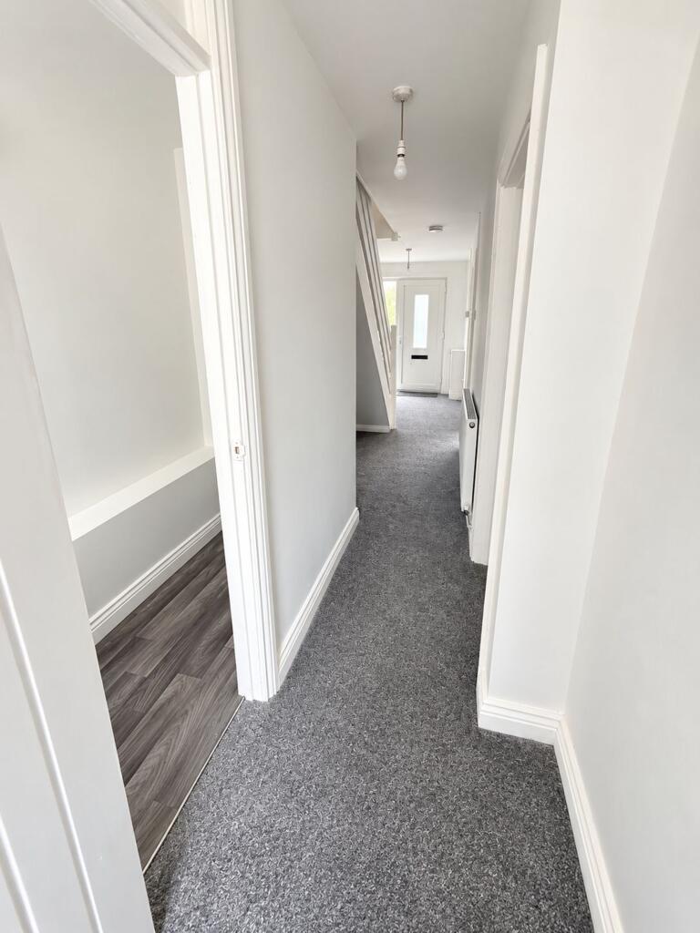 House in Newport - View 3