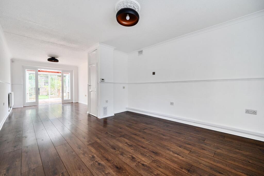 House in Slough - View 3