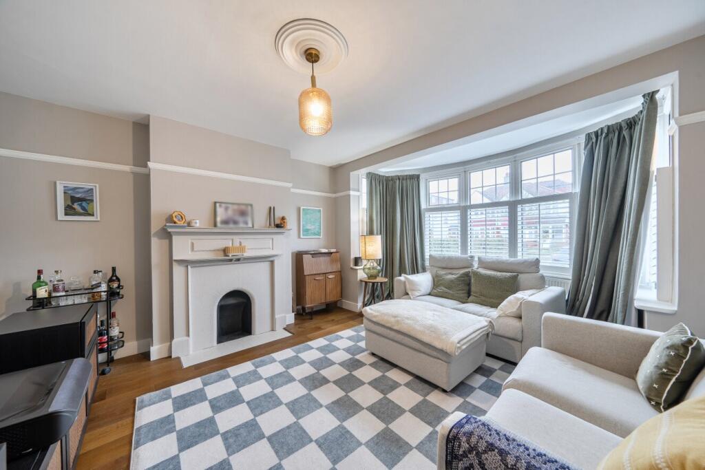 Main image of property: Hillcourt Avenue, Finchley, London, N12