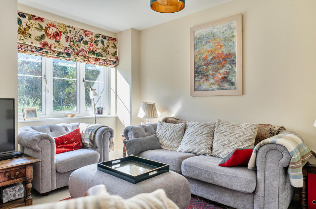 Apartment in Eastleigh, Homewood Park - View 4