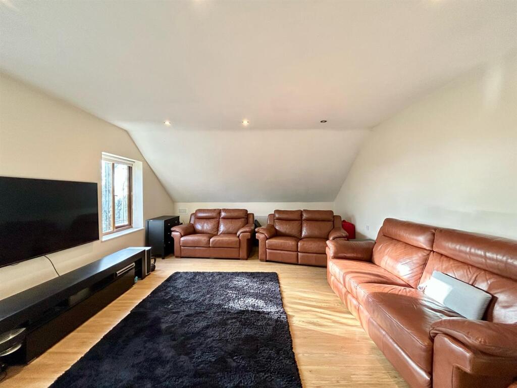 Additional image 21 of Ross, Rowley Regis