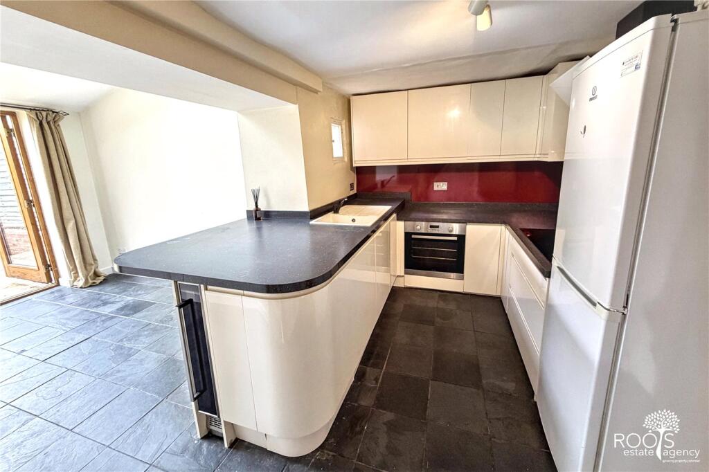 Northfields, Downend, Chieveley, Newbury, RG20 - View 4