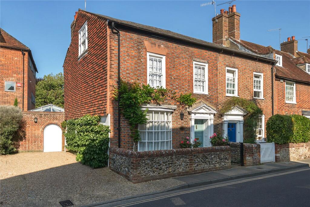 Main image of property: Little London, Chichester, West Sussex, PO19