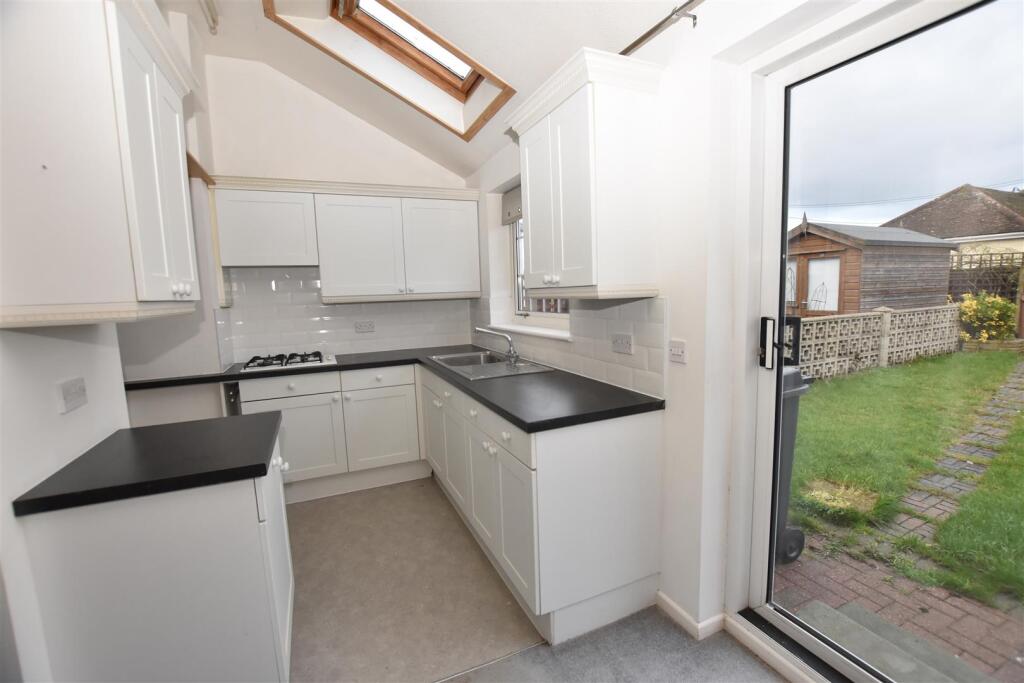 Heathfield Road, Broomfield, Chelmsford photo 3