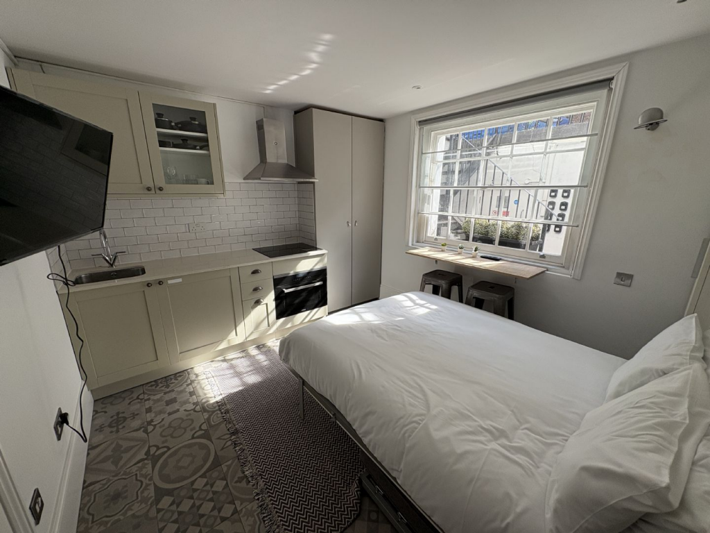 Studio flat for rent