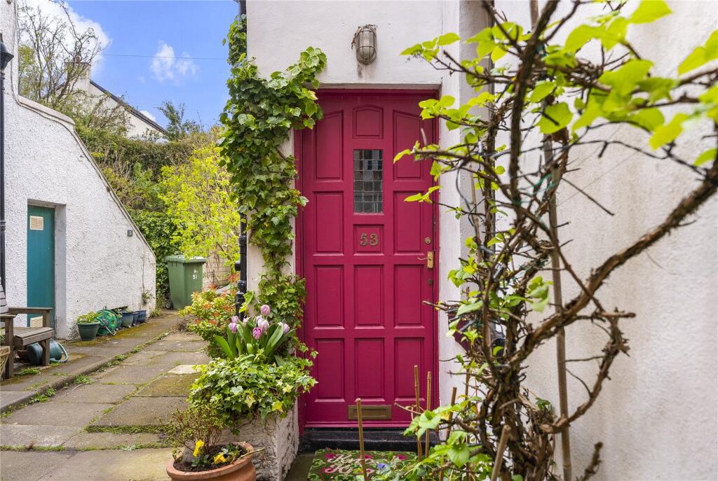 Main image of property: Hope Cottage, 53 Westgate, North Berwick, East Lothian, EH39 4AG