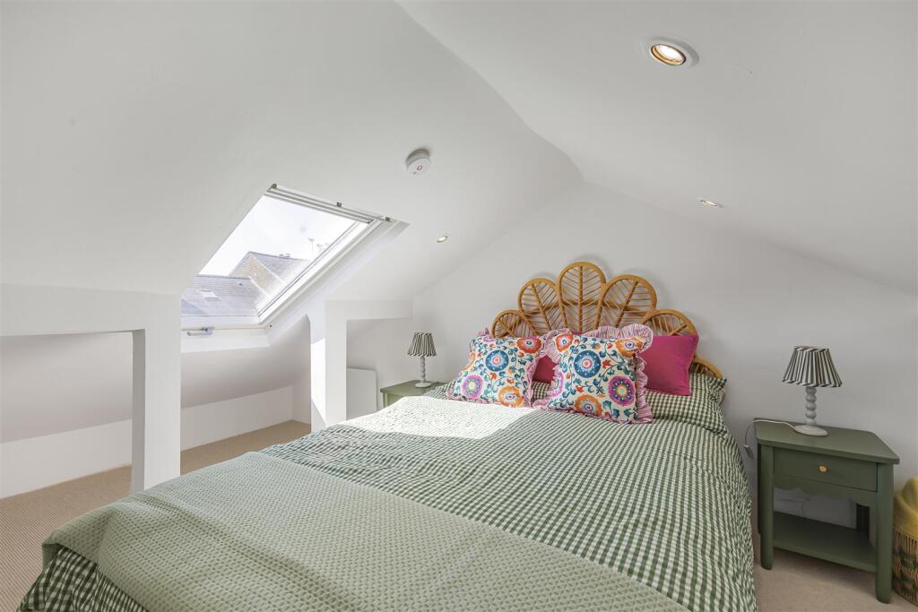 House in London - View 5