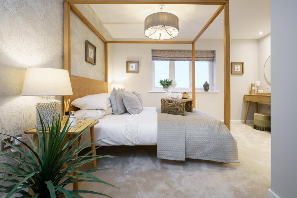 House in Stoke-on-Trent - More