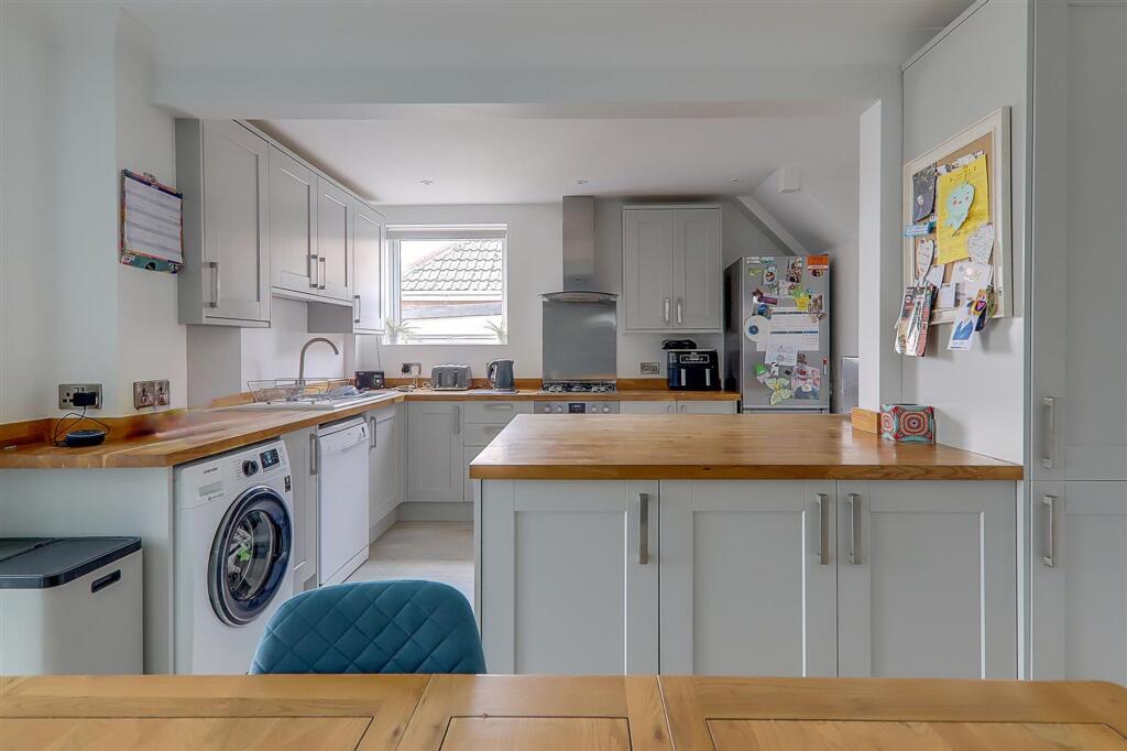 House in Brighton - View 4