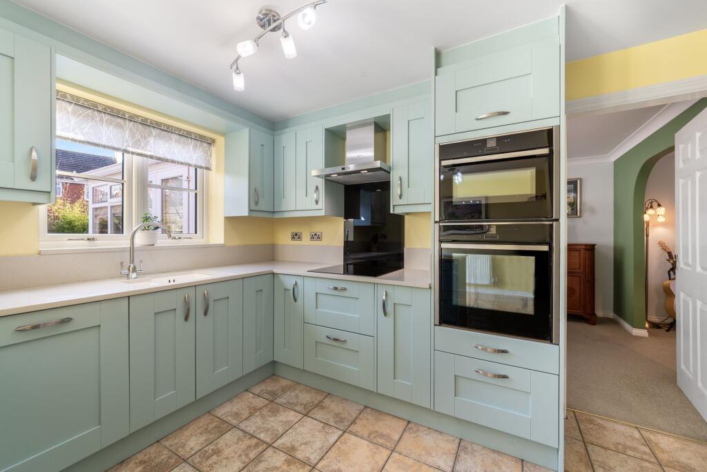 Willow Bank, Wyre Piddle, WR10 photo 4