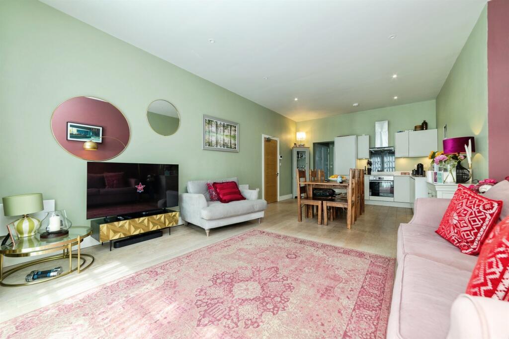 Apartment in Welwyn Hatfield, Welwyn - View 4