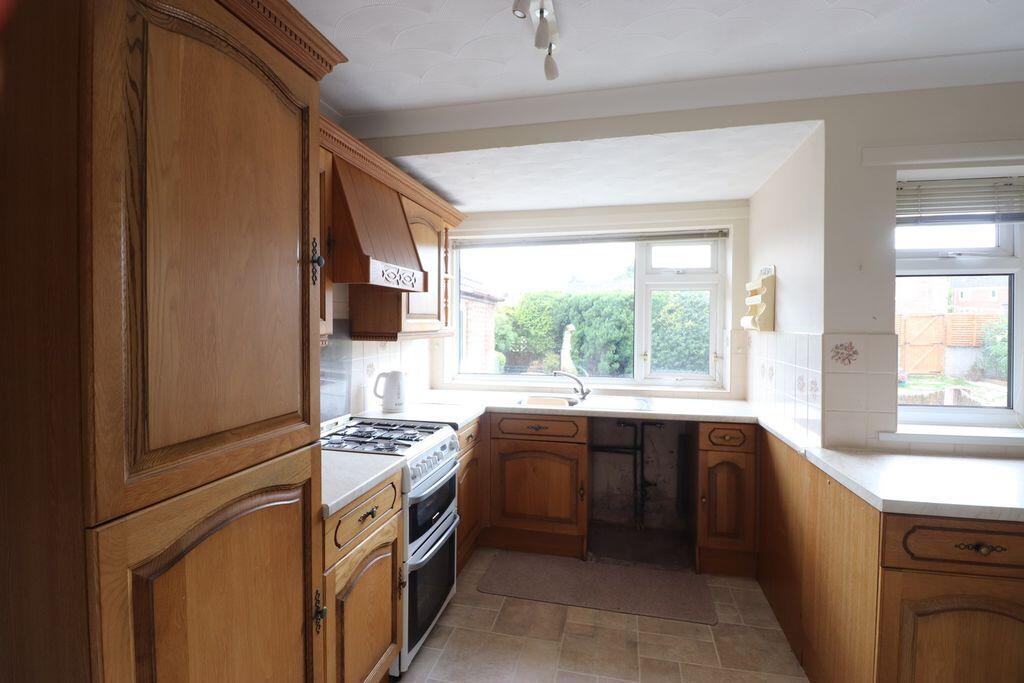 House in Stoke-on-Trent - More