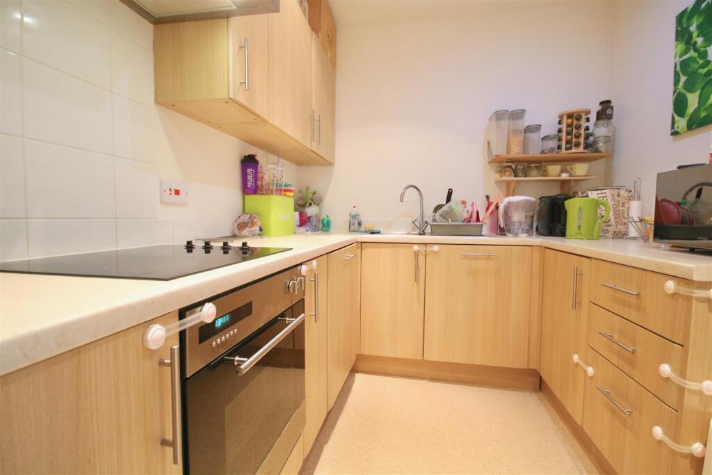 Apartment in Portsmouth - View 4