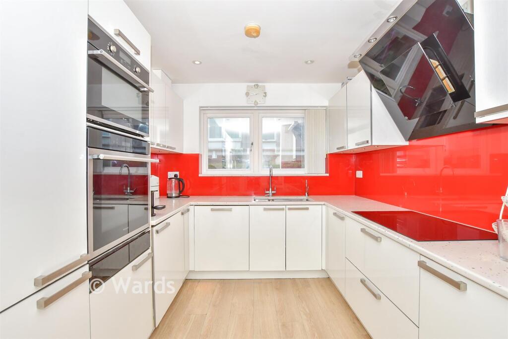 Clock House Rise, Coxheath, Maidstone, Kent photo 2