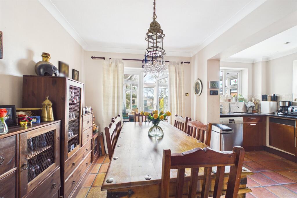 Meadow Way, Bracknell, Berkshire, RG42 photo 4