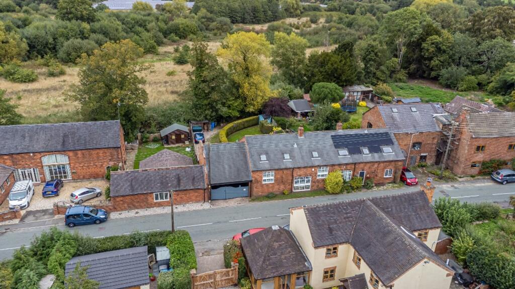 4-bed other on Old Stafford Road, Slade Heath, WV10, £575,000