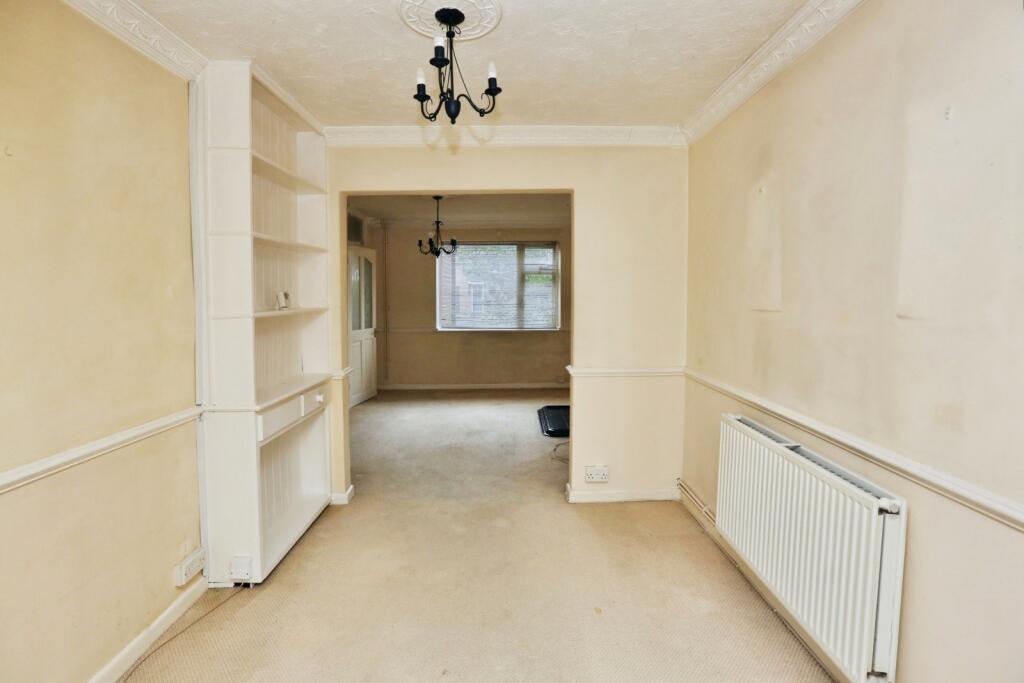 House in Eastleigh, Chandler's Ford - View 5