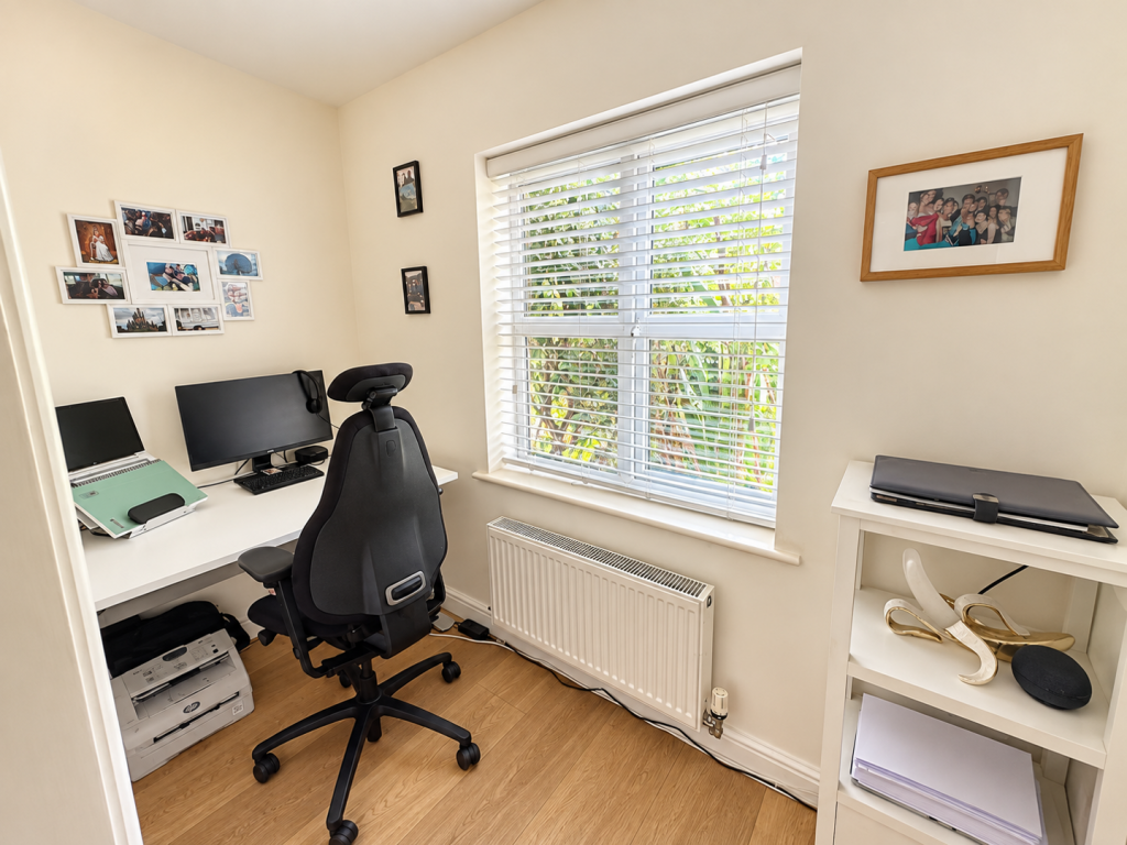 House in Manchester, Greater Manchester - More