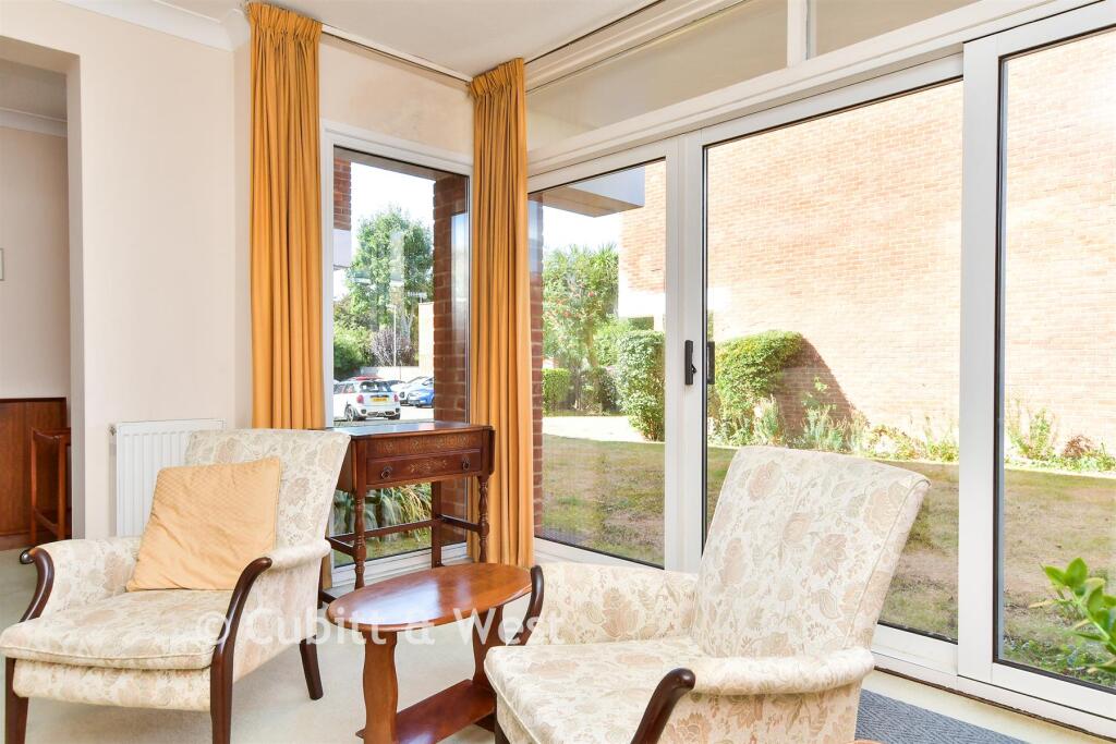 Apartment in Brighton - More