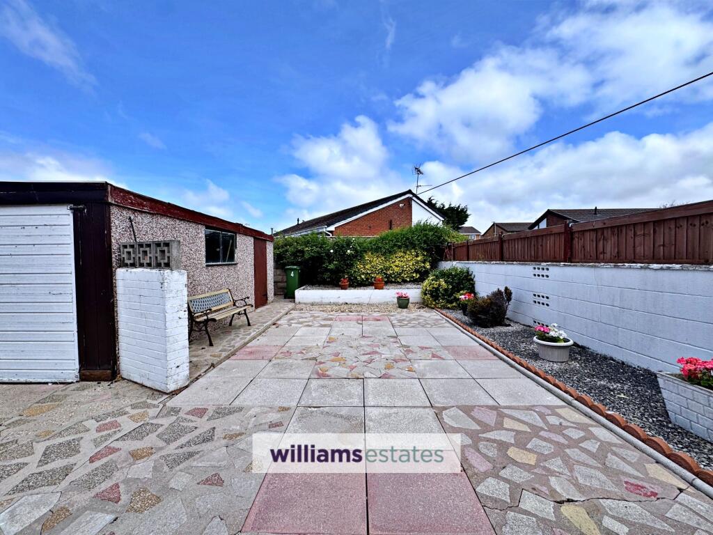 Ascot Drive, Rhyl, LL18 photo 2
