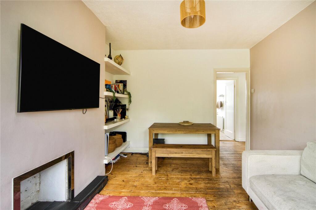 Apartment in London - View 4