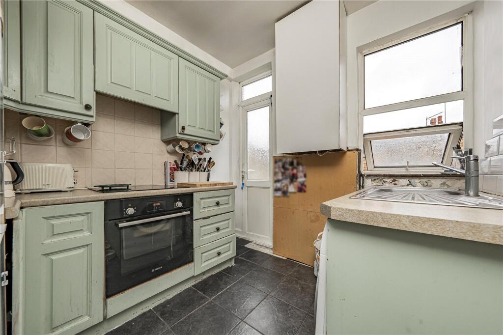 Apartment in London - View 5