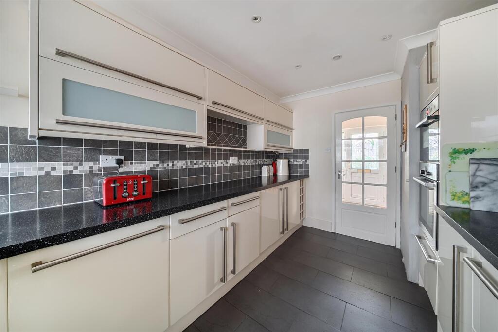 House in Gosport, Alverstoke - View 5