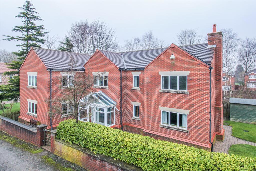 Main image of property: Greenside, Walton, Wakefield