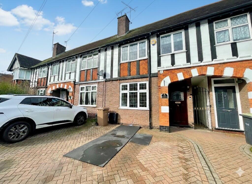 2-bed terraced on Gardenia Avenue, Luton, Bedfordshire, LU3 2NR, £290,000