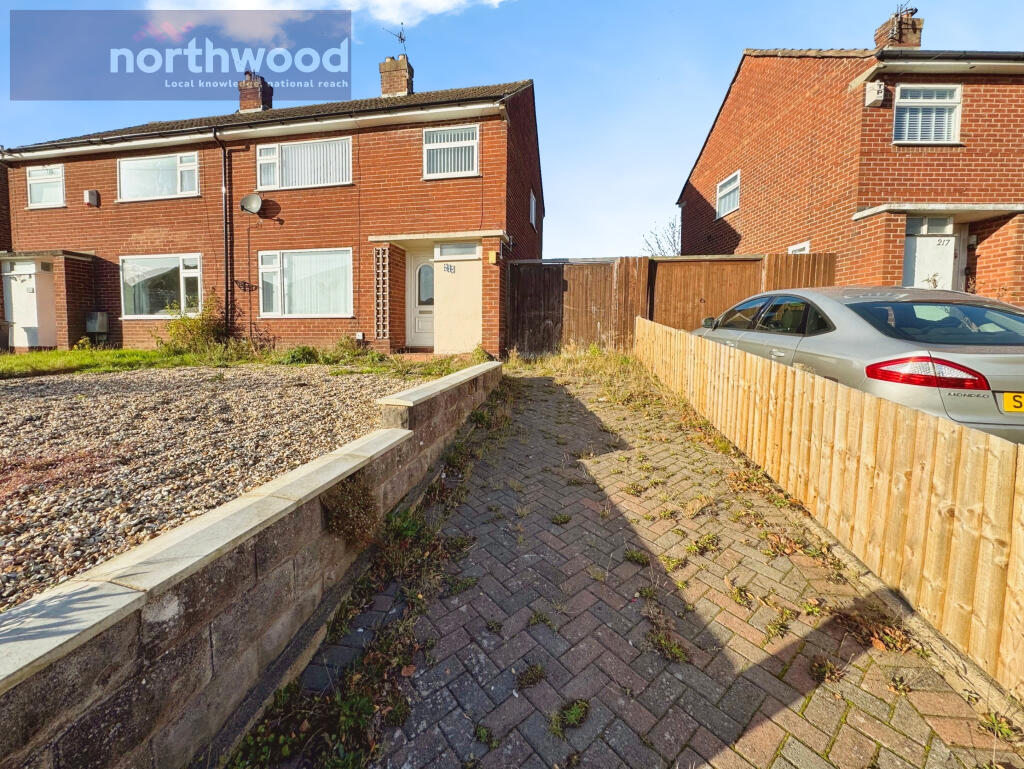 215, Prenton Dell Road, Birkenhead, CH43 photo 2