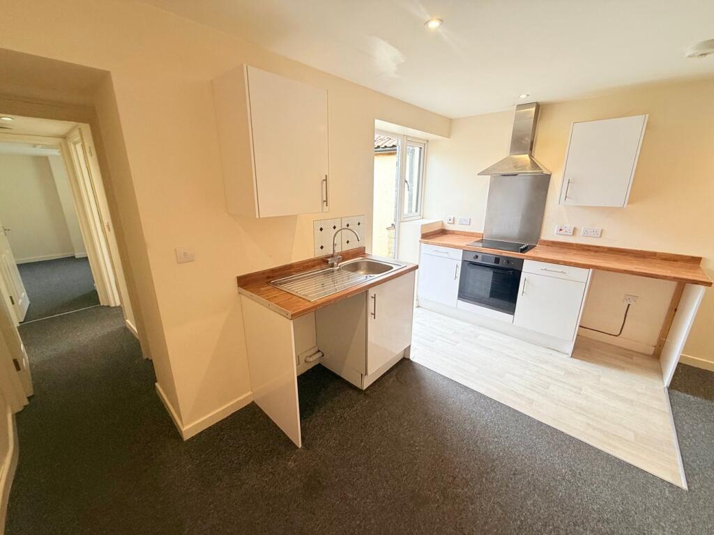 Apartment in Yeovil, Somerset - More