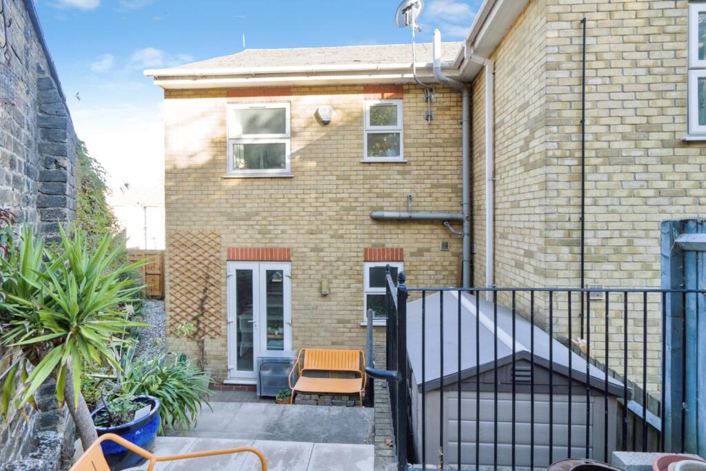 House in London - View 4