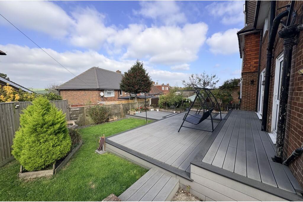 Fernhurst Crescent, Brighton, BN1 - View 3