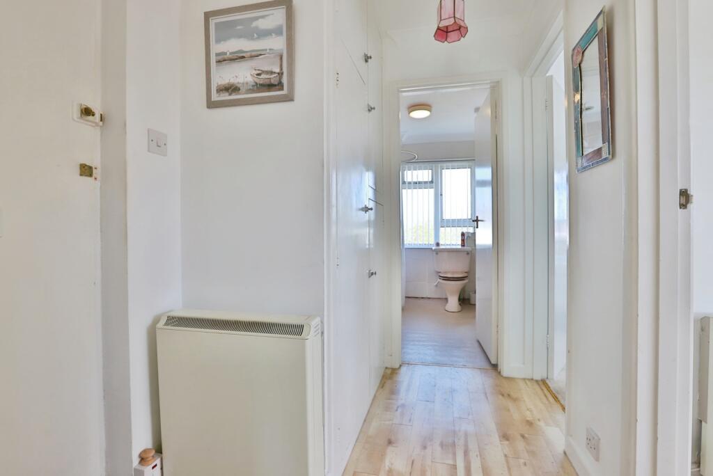 Apartment in Bournemouth, Bournemouth, Christchurch and Poole - View 5