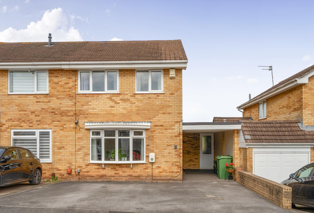 Main image of property: Fallowfield, North Common, BRISTOL, BS30