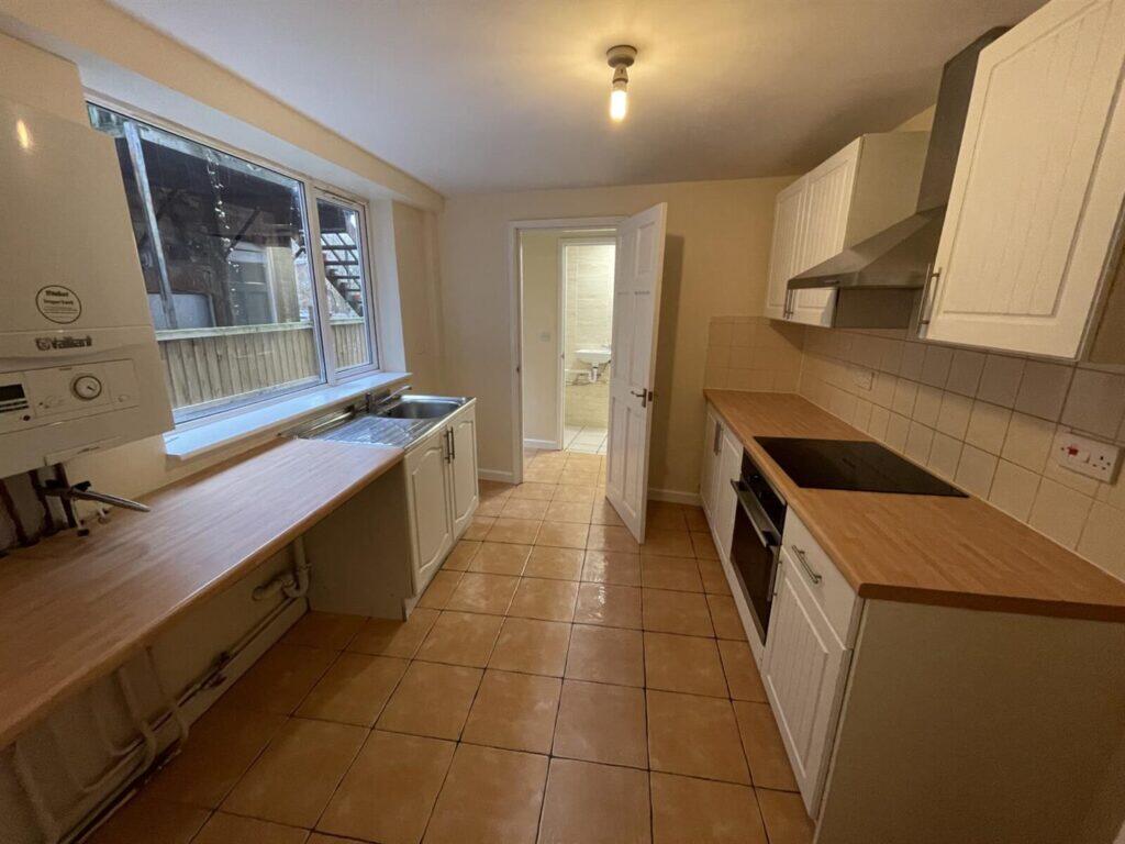 Main image of property: Aylestone Road, Leicester LE2 7LN