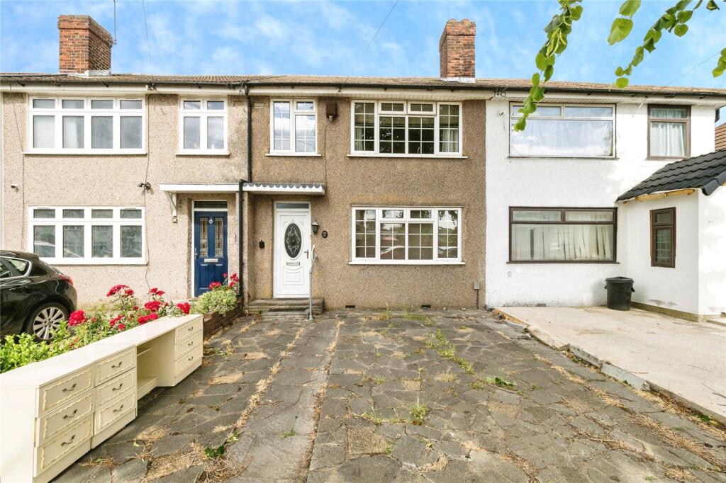 Main image of property: Spring Gardens, Hornchurch, RM12