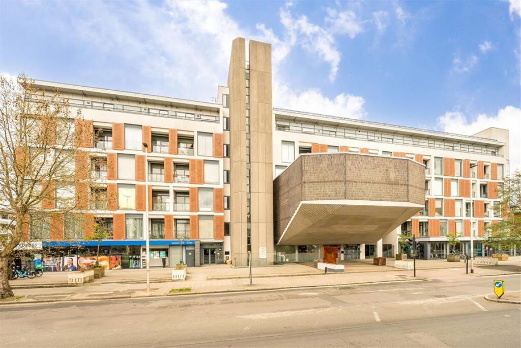 Main image of property: Wandsworth Road, South Lambeth