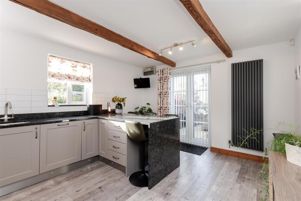 House in Peterborough - View 4