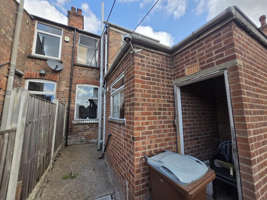 House in Nottingham - View 5