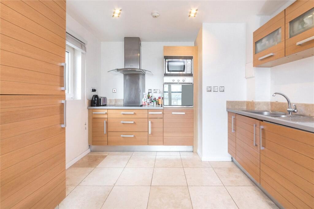 Apartment in London - View 3