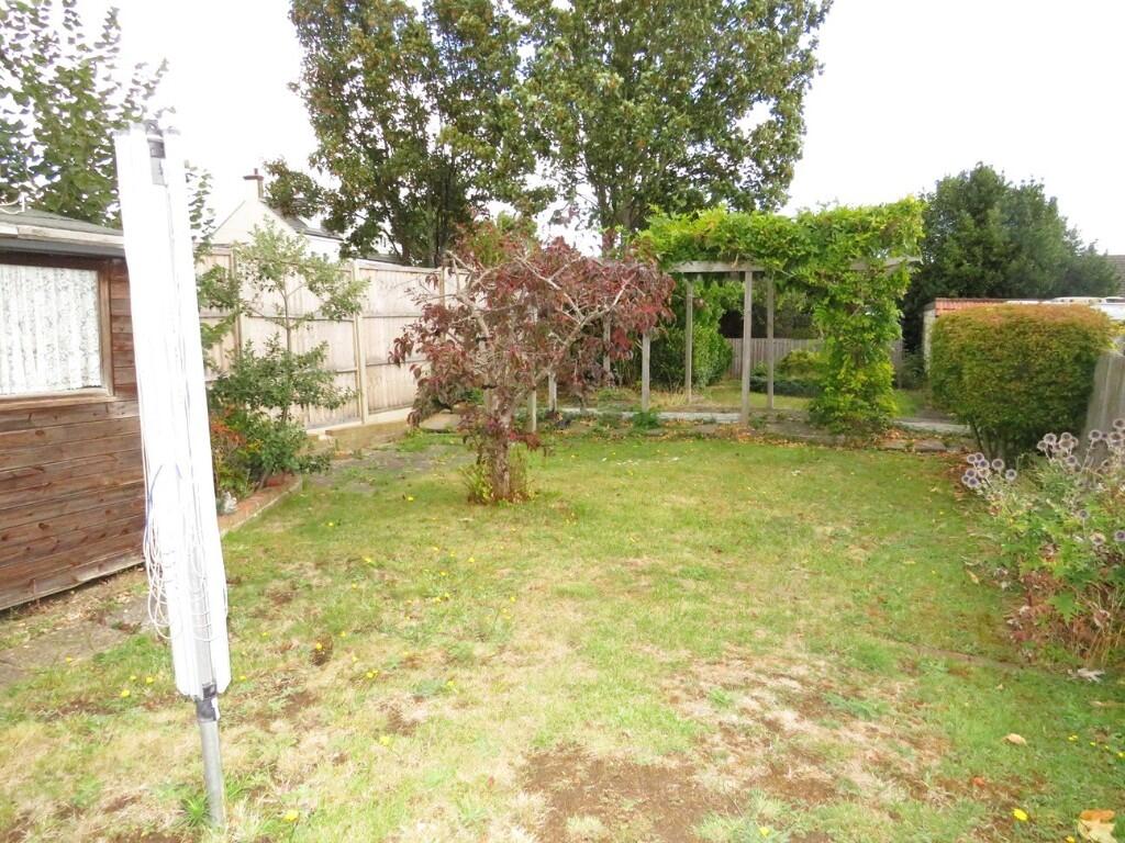 Clarkebourne Drive, Little Thurrock, Grays, Essex, RM17 photo 2