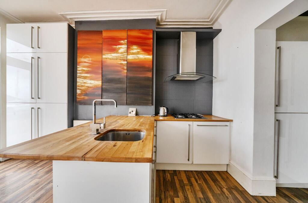 Apartment in Portsmouth - View 2